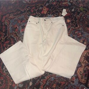 Abercrombie & Fitch Off-White 90s Relaxed High Rise Jeans SHORT